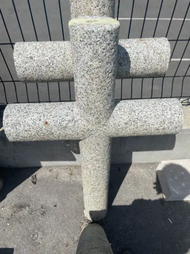[Pierre 22] Croix en pierre moyenne 