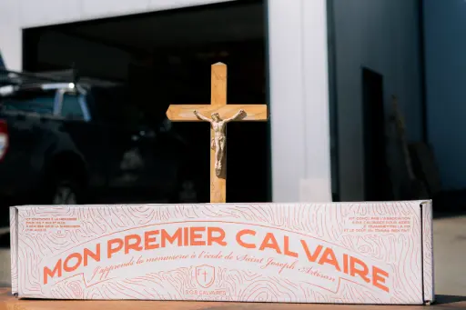 Kit crucifix
